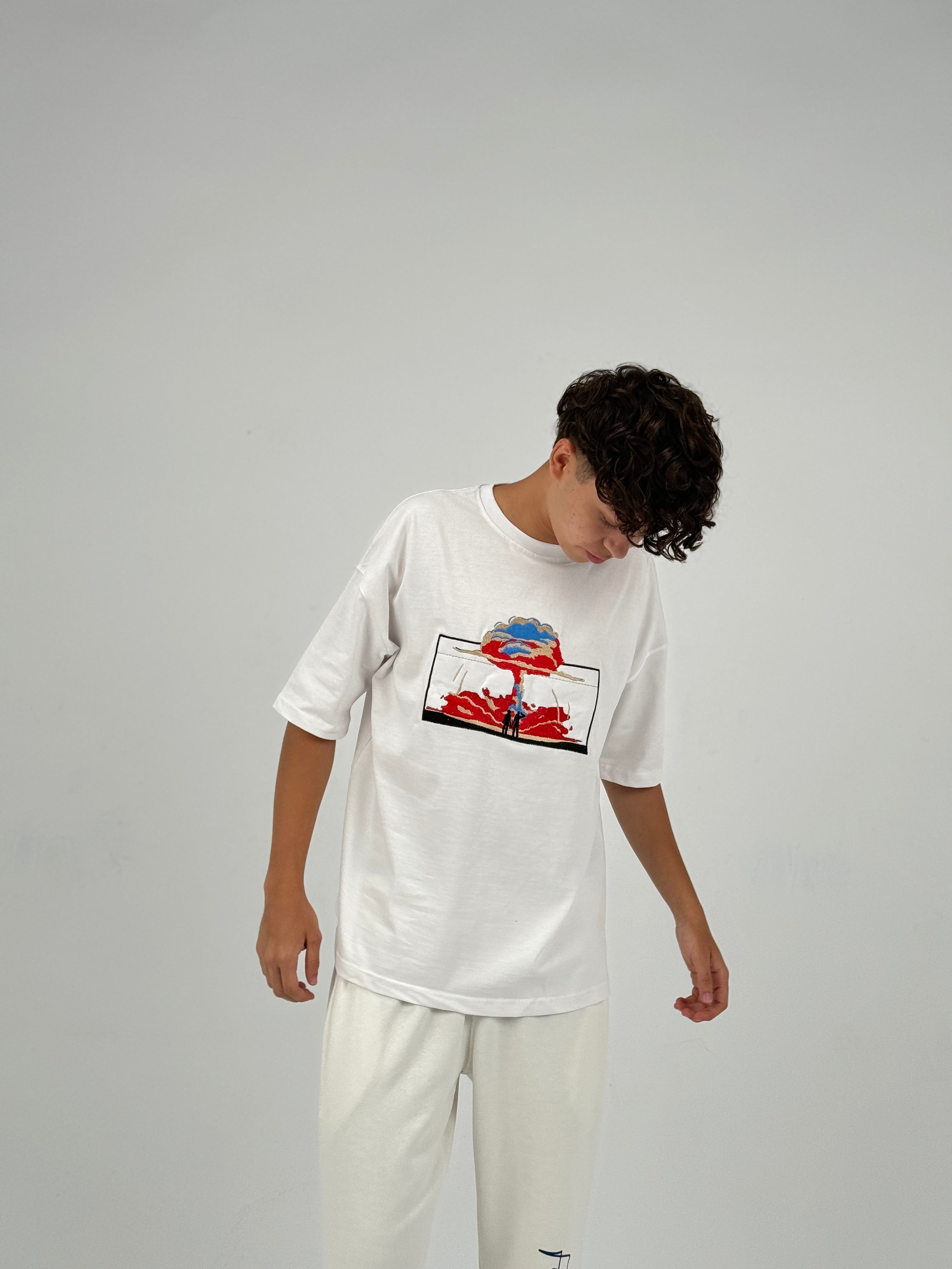 Embroidery T-shirt 🪡